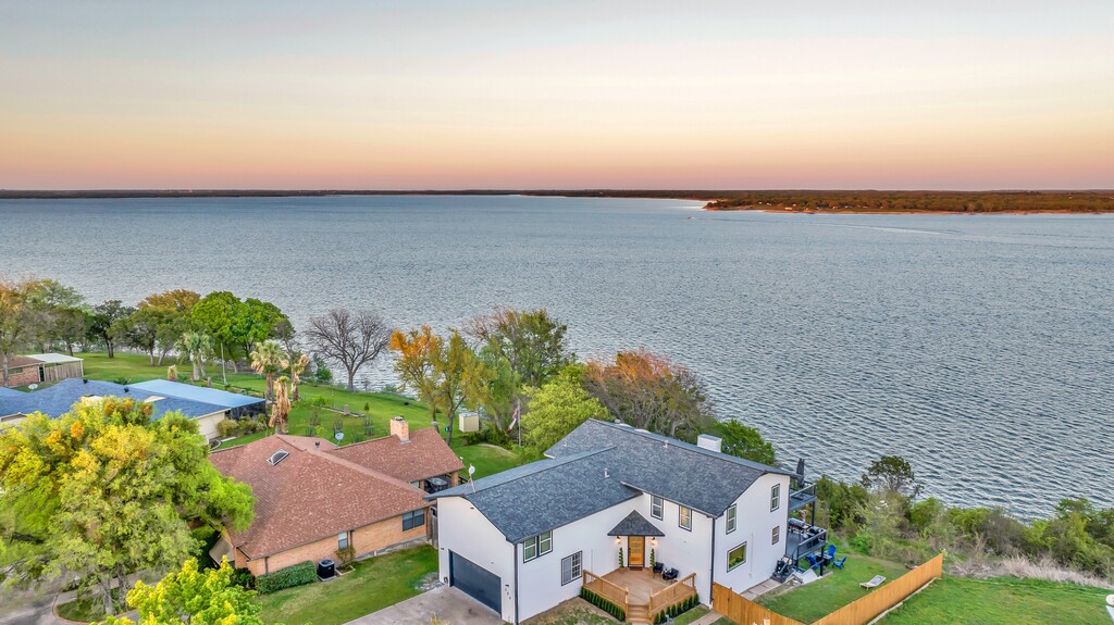 Stillwater Retreat cliffside view at sunset