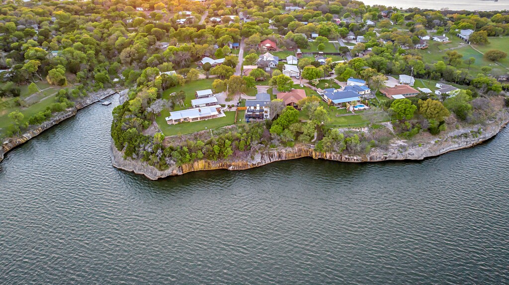 Aerial view of Stillwater Retreat on Lake Whitney